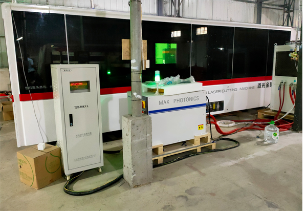 激光金屬切割機-騰駿達穩壓器保駕